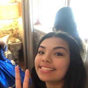 Meet your Posher, Fernanda